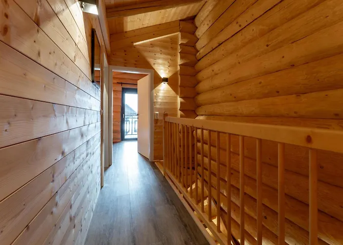 4b בקתה יאניג